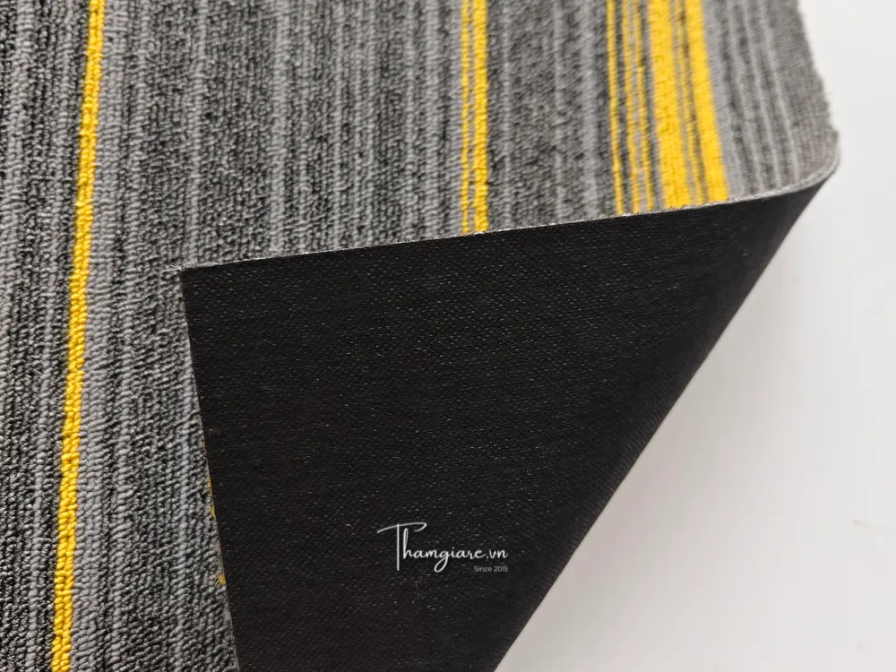 Cận cảnh lớp đế Bitumen thảm tấm Color