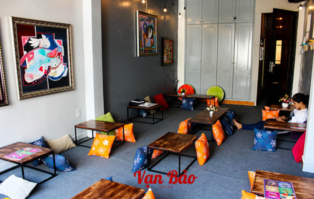 Thảm trải sàn quán Cà phê Bệt cho giới trẻ